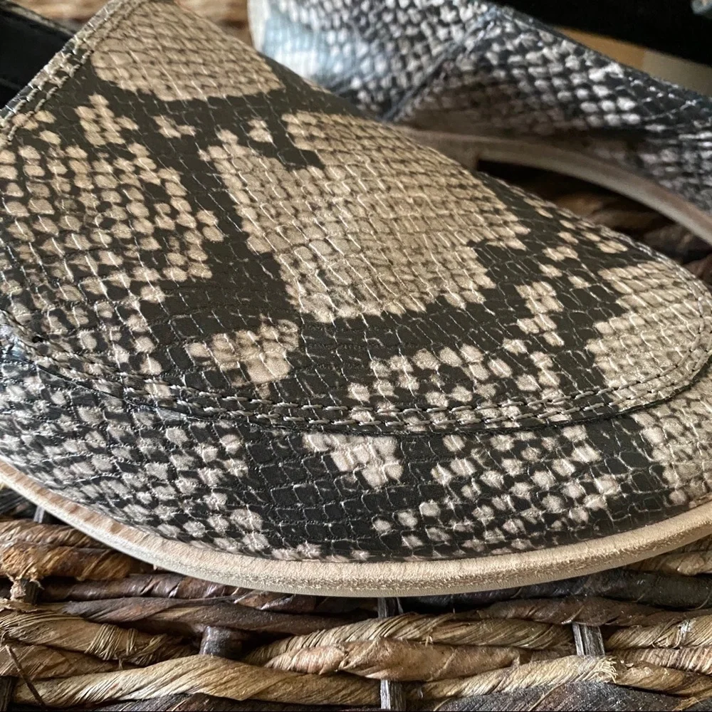 Dolce Vita Pixy Snake Print Loafer 6.5 NWOT